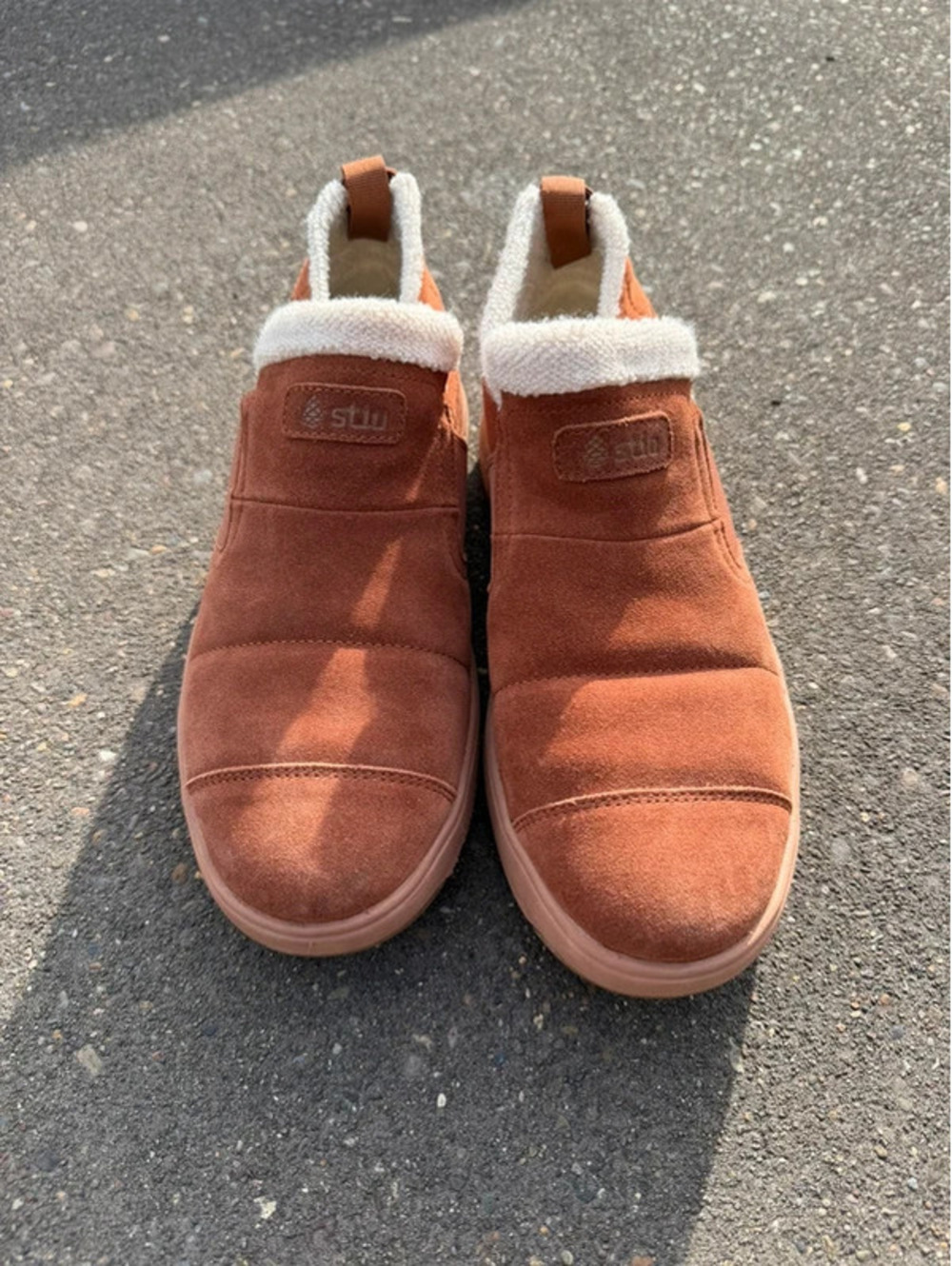NWOT Stio Women’s winter Colter slip on shoes size 9